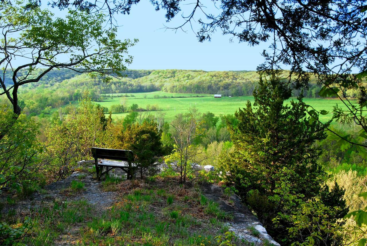 Rock Eddy Bluff Farm Cabins Dixon Экстерьер фото